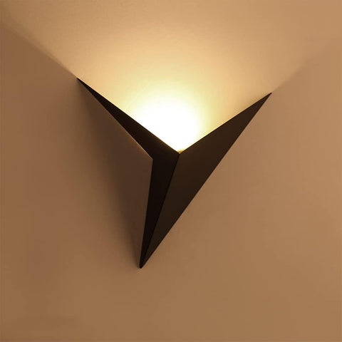 Moderne LED-Wandleuchte, 3 W, dreieckige Wandleuchte, Kaltweiß 6000 K, für Schlafzimmer, Restaurant, Flur, Café, Bar, Schwarz