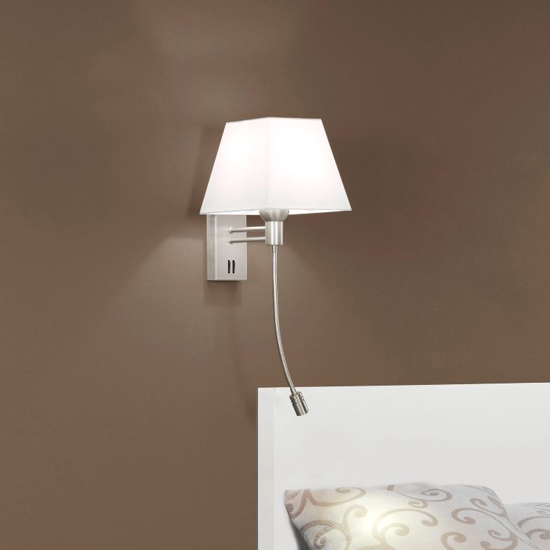 Wandlamp met stoffen kap, chromen wandlamp met witte vierkante kap