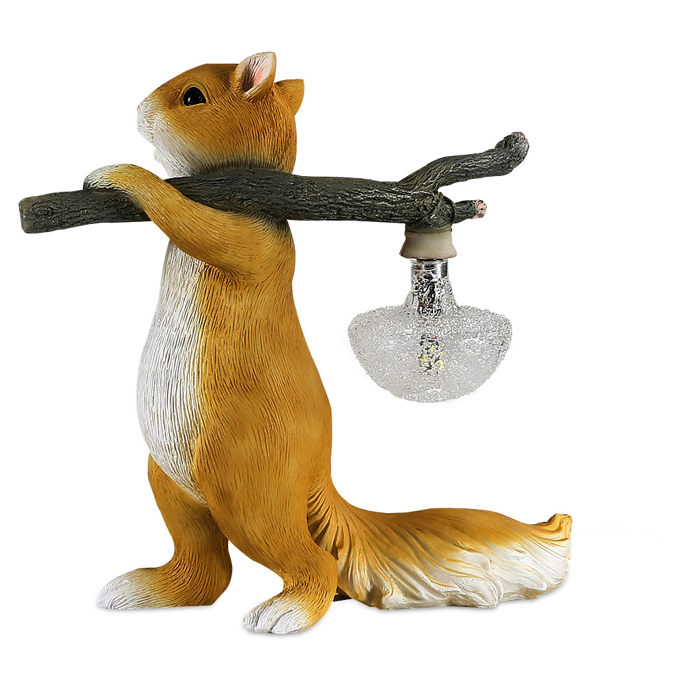 Schreibtischlampe, LED-Nachttischlampe aus Harz in kreativer Cartoon-Tier-Eichhörnchenform