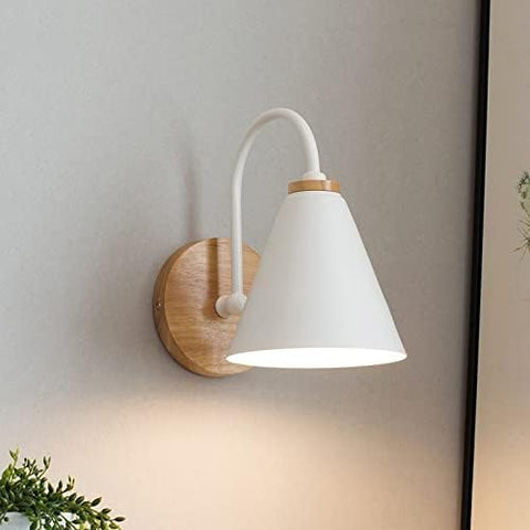 Nachttisch-Wandleuchte aus skandinavischem Holz. Wandleuchte mit 5 W E27-Glühbirne (warmweiß). Für Schlafzimmer, Wohnzimmer, Flur, Eingangsbereich. Weiß