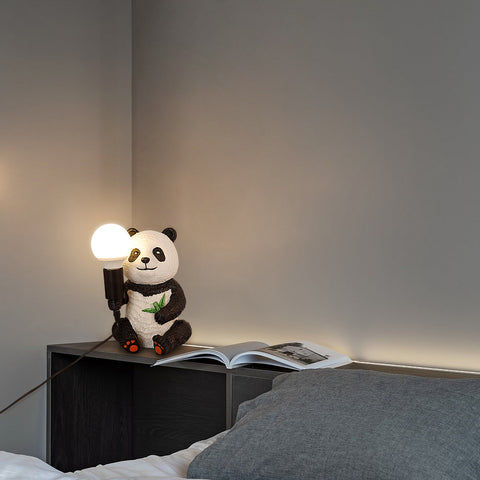 Harz-Panda-Design-Tischlampen, modernes kreatives Nachtlicht mit Plug-in-Kabel, Tier-LED-Schreibtischlampe, Wohnkultur-Nachttischlampe