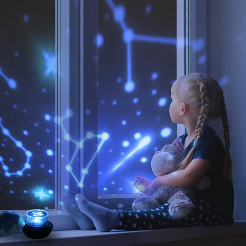 Sternprojektor-Nachtlicht, Sternengalaxie-Himmelsprojektor, 360-Grad-Drehung, Sternenhimmel-Projektionslampe und 6 Projektionsfilme, für Geburtstagsgeschenke, Weihnachten, Halloween, Kindertag