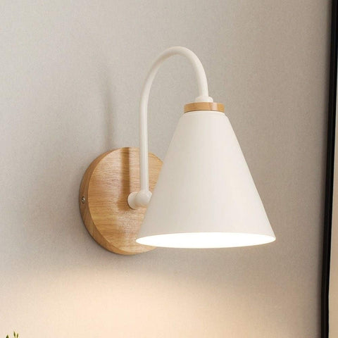 Nachttisch-Wandleuchte aus skandinavischem Holz. Wandleuchte mit 5 W E27-Glühbirne (warmweiß). Für Schlafzimmer, Wohnzimmer, Flur, Eingangsbereich. Weiß