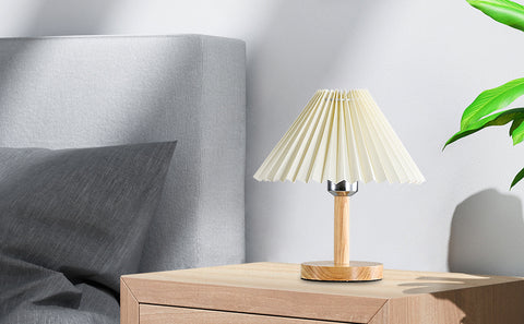 Schreibtischlampe, E27-Plissee-Tischlampe aus Holz, kreatives Mini-Stimmungslicht für Schlafzimmer