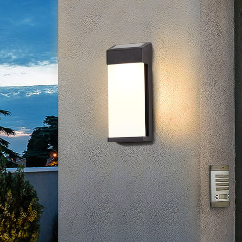 Solar-Wandleuchte, Wandleuchte aus Metall, schwarze Solarleuchte mit Lichtsteuerung
